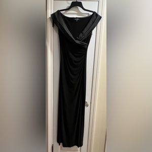 Black Ralph Lauren, Off Shouler Knit Fitted Gown- Size 8
